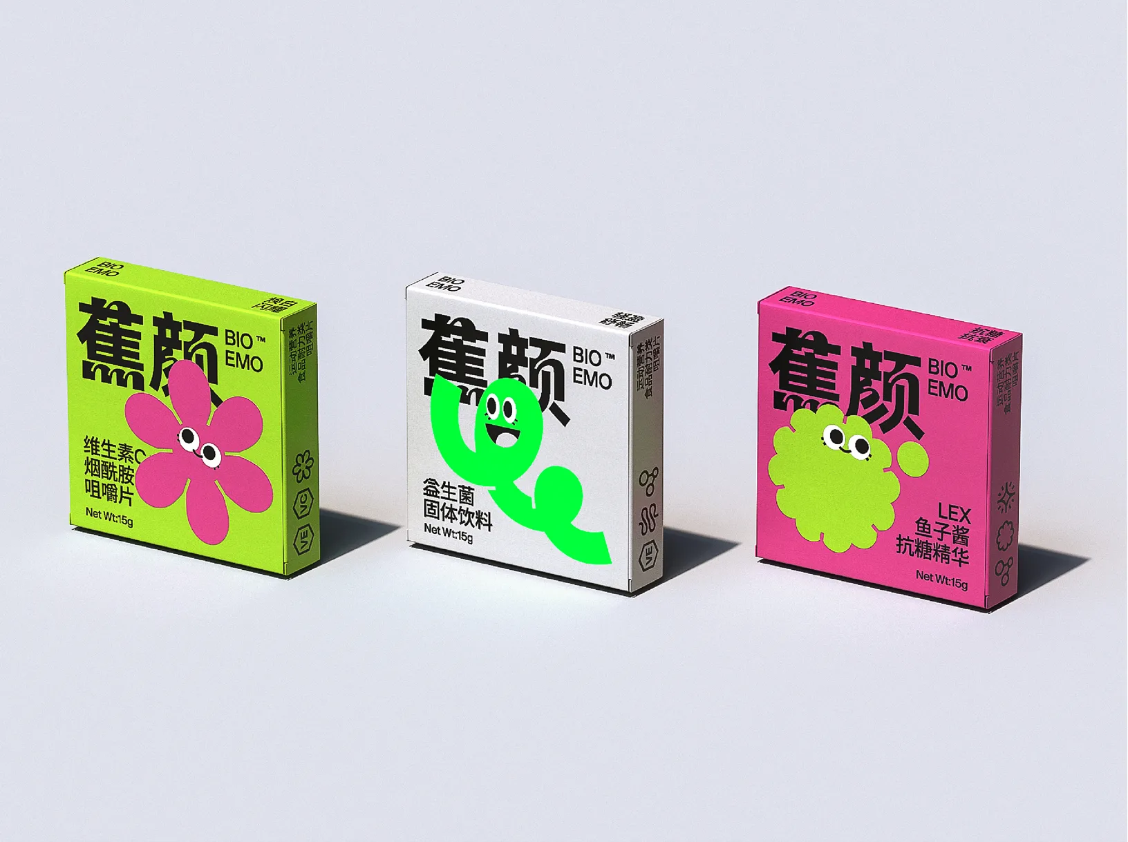 浅灰背景中并列展示的蕉颜 Bioemo 三款盒装产品
